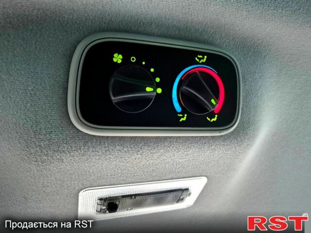 Серый Форд Транзит, объемом двигателя 2.2 л и пробегом 270 тыс. км за 13300 $, фото 10 на Automoto.ua