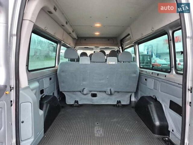 Сірий Форд Транзит, об'ємом двигуна 2.2 л та пробігом 270 тис. км за 13250 $, фото 38 на Automoto.ua