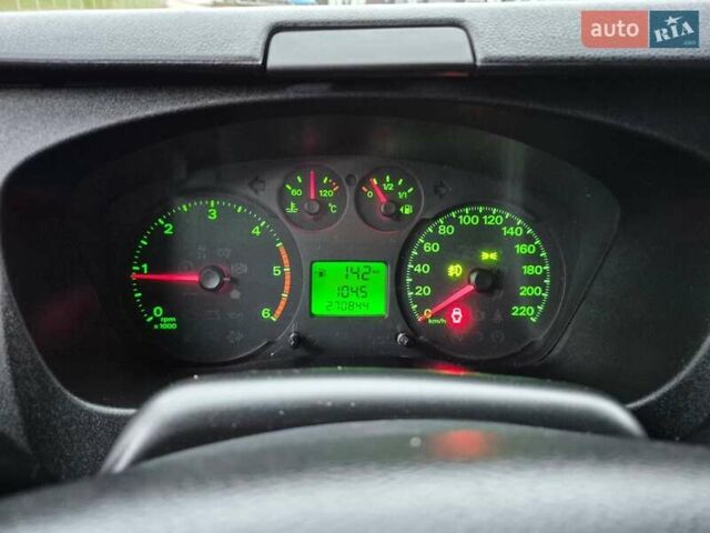 Сірий Форд Транзит, об'ємом двигуна 2.2 л та пробігом 270 тис. км за 13250 $, фото 22 на Automoto.ua