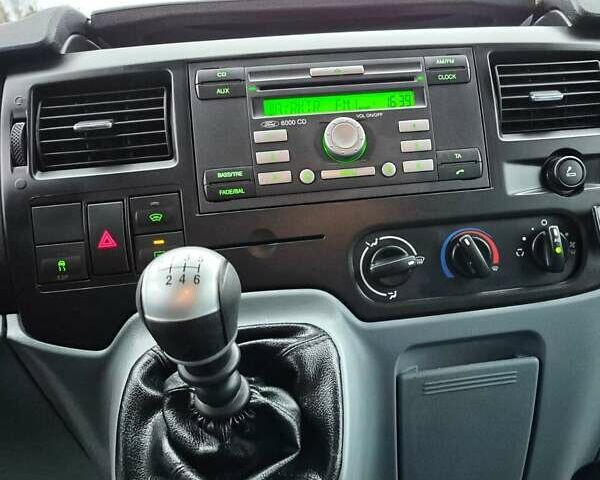 Сірий Форд Транзит, об'ємом двигуна 2.2 л та пробігом 270 тис. км за 13250 $, фото 24 на Automoto.ua