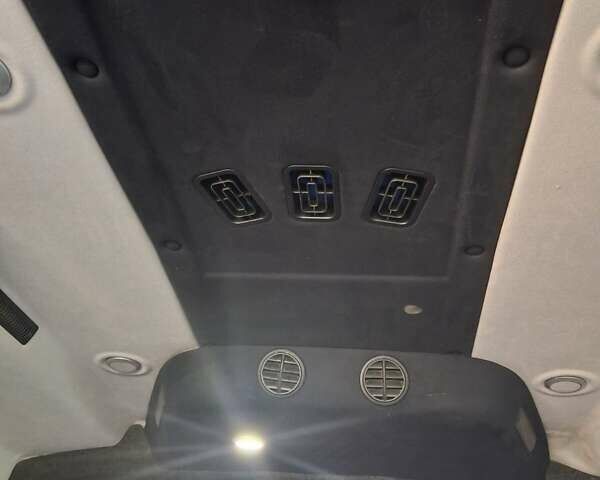 Серый Форд Транзит, объемом двигателя 2.2 л и пробегом 193 тыс. км за 18500 $, фото 10 на Automoto.ua