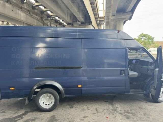 Синий Форд Транзит, объемом двигателя 2.4 л и пробегом 350 тыс. км за 5504 $, фото 4 на Automoto.ua