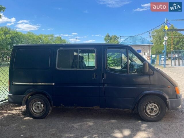 Синий Форд Транзит, объемом двигателя 2.5 л и пробегом 330 тыс. км за 2200 $, фото 10 на Automoto.ua