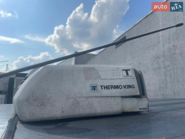 Синий Форд Транзит, объемом двигателя 2.2 л и пробегом 330 тыс. км за 3800 $, фото 7 на Automoto.ua