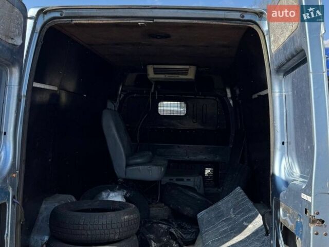 Синий Форд Транзит, объемом двигателя 2.2 л и пробегом 300 тыс. км за 2450 $, фото 5 на Automoto.ua