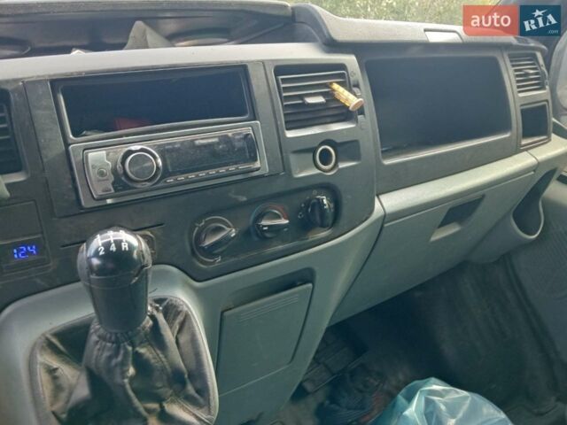 Синий Форд Транзит, объемом двигателя 2.2 л и пробегом 280 тыс. км за 5800 $, фото 2 на Automoto.ua
