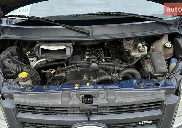Синій Форд Транзит, об'ємом двигуна 2.4 л та пробігом 337 тис. км за 13500 $, фото 17 на Automoto.ua