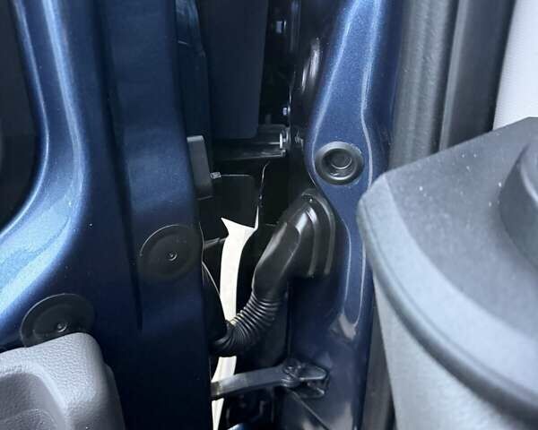 Синій Форд Транзит, об'ємом двигуна 2 л та пробігом 252 тис. км за 18500 $, фото 34 на Automoto.ua
