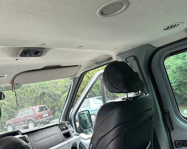 Синий Форд Транзит, объемом двигателя 2.2 л и пробегом 290 тыс. км за 12500 $, фото 16 на Automoto.ua