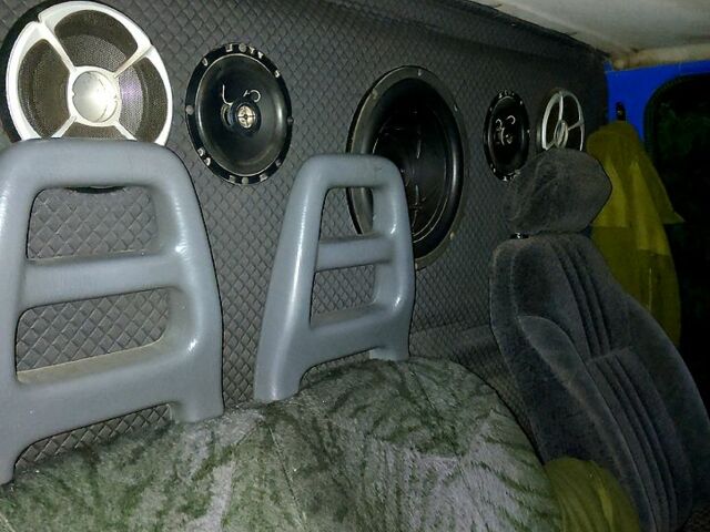 Синій Форд Транзит, об'ємом двигуна 2.5 л та пробігом 308 тис. км за 3000 $, фото 5 на Automoto.ua