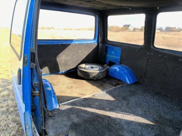 Синій Форд Транзит, об'ємом двигуна 2.5 л та пробігом 130 тис. км за 1100 $, фото 13 на Automoto.ua