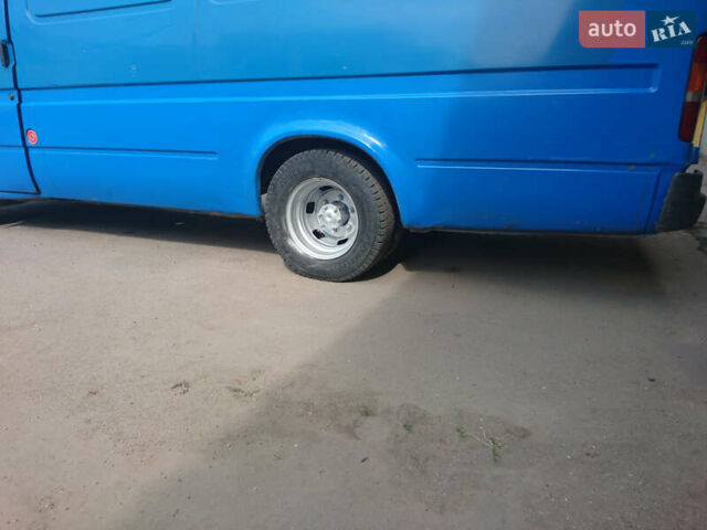 Синій Форд Транзит, об'ємом двигуна 2.5 л та пробігом 500 тис. км за 2300 $, фото 4 на Automoto.ua