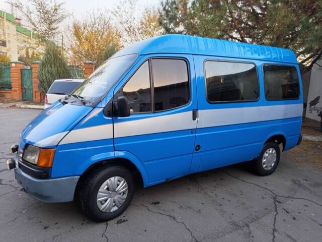 Синий Форд Транзит, объемом двигателя 0 л и пробегом 250 тыс. км за 1550 $, фото 3 на Automoto.ua