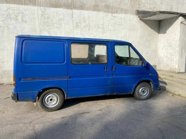 Синий Форд Транзит, объемом двигателя 2 л и пробегом 350 тыс. км за 1445 $, фото 1 на Automoto.ua