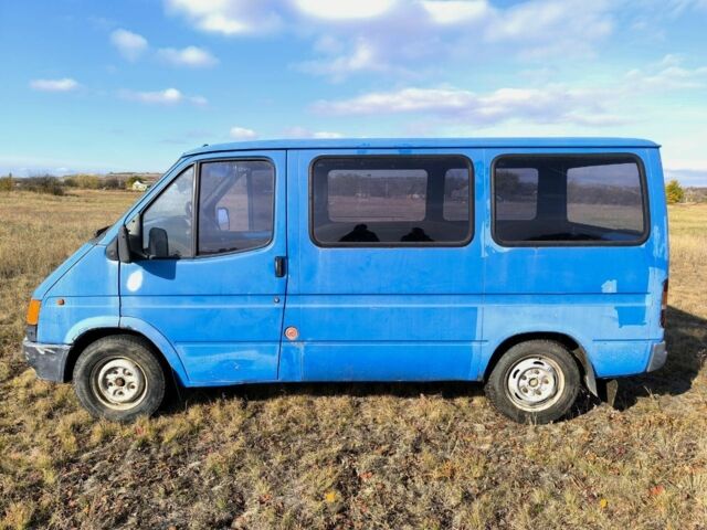 Синій Форд Транзит, об'ємом двигуна 2.5 л та пробігом 130 тис. км за 1100 $, фото 4 на Automoto.ua