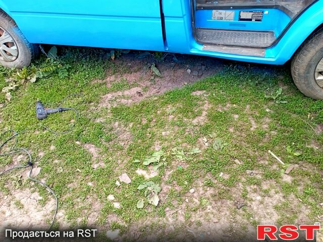 Синій Форд Транзит, об'ємом двигуна 2.5 л та пробігом 200 тис. км за 1500 $, фото 11 на Automoto.ua