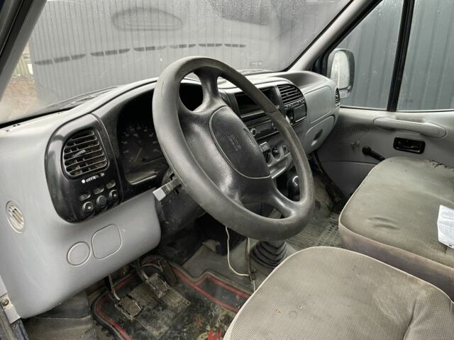 Синій Форд Транзит, об'ємом двигуна 2.5 л та пробігом 245 тис. км за 1850 $, фото 4 на Automoto.ua