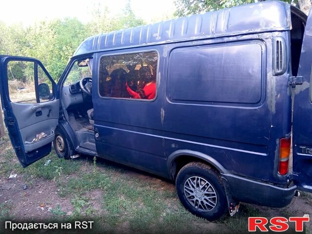 Синій Форд Транзит, об'ємом двигуна 2.5 л та пробігом 379 тис. км за 1800 $, фото 6 на Automoto.ua
