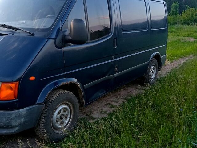 Синий Форд Транзит, объемом двигателя 2.5 л и пробегом 430 тыс. км за 2500 $, фото 5 на Automoto.ua