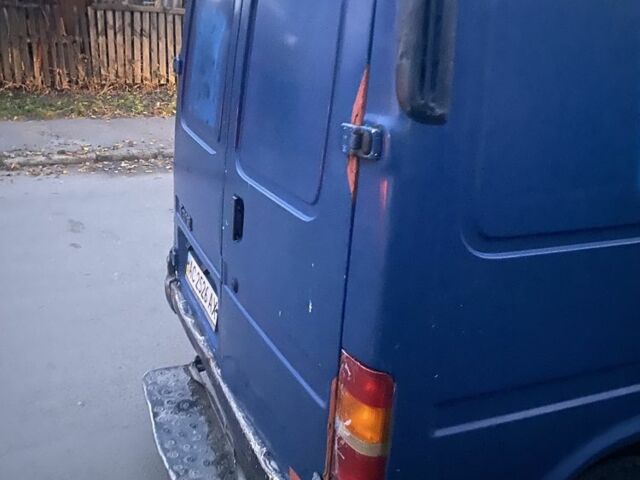 Синій Форд Транзит, об'ємом двигуна 2.5 л та пробігом 300 тис. км за 2000 $, фото 7 на Automoto.ua