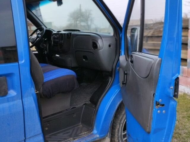 Синій Форд Транзит, об'ємом двигуна 0 л та пробігом 350 тис. км за 4000 $, фото 4 на Automoto.ua