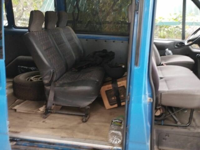 Синий Форд Транзит, объемом двигателя 1.9 л и пробегом 300 тыс. км за 2600 $, фото 5 на Automoto.ua