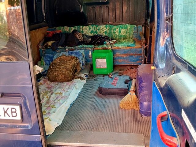 Синий Форд Транзит, объемом двигателя 2 л и пробегом 253 тыс. км за 4850 $, фото 3 на Automoto.ua