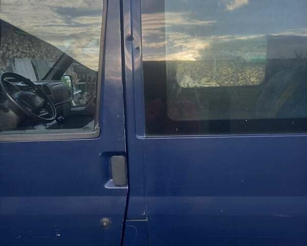 Синій Форд Транзит, об'ємом двигуна 2 л та пробігом 319 тис. км за 3200 $, фото 12 на Automoto.ua