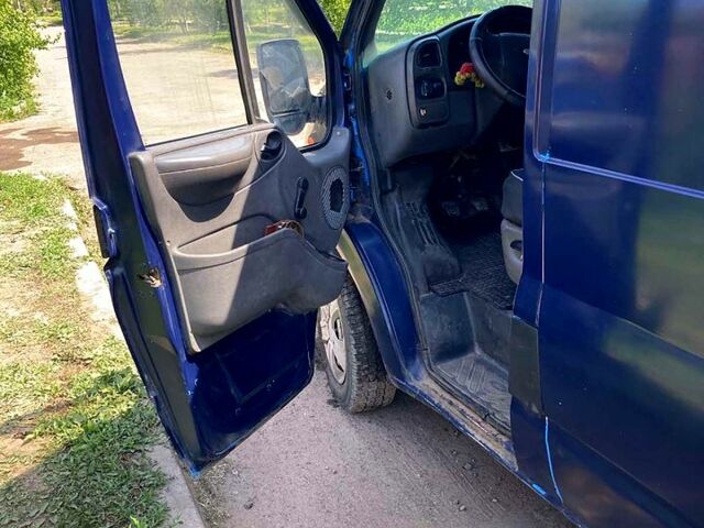 Синий Форд Транзит, объемом двигателя 2 л и пробегом 350 тыс. км за 3500 $, фото 4 на Automoto.ua