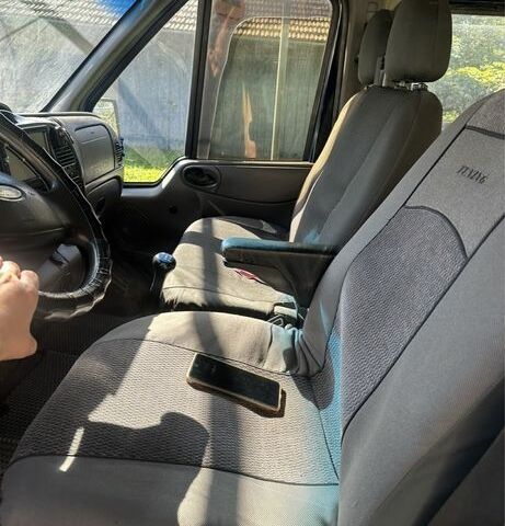Синій Форд Транзит, об'ємом двигуна 2 л та пробігом 300 тис. км за 2999 $, фото 6 на Automoto.ua