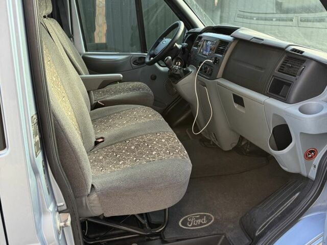 Синий Форд Транзит, объемом двигателя 2.4 л и пробегом 175 тыс. км за 12500 $, фото 8 на Automoto.ua