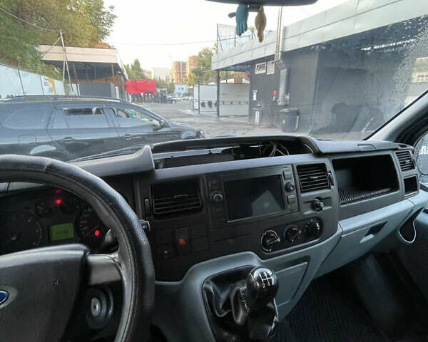 Синій Форд Транзит, об'ємом двигуна 2.2 л та пробігом 253 тис. км за 8000 $, фото 11 на Automoto.ua
