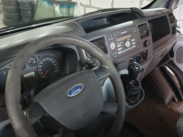 Синий Форд Транзит, объемом двигателя 2.2 л и пробегом 136 тыс. км за 3400 $, фото 4 на Automoto.ua