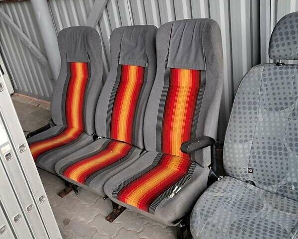 Синий Форд Транзит, объемом двигателя 2.2 л и пробегом 280 тыс. км за 5300 $, фото 14 на Automoto.ua