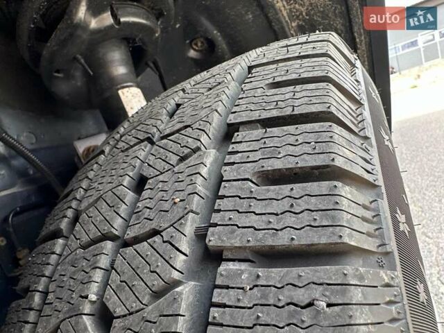 Синій Форд Транзит, об'ємом двигуна 2 л та пробігом 231 тис. км за 15950 $, фото 70 на Automoto.ua