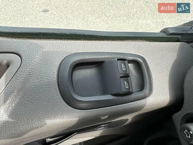 Синій Форд Транзит, об'ємом двигуна 2 л та пробігом 231 тис. км за 15950 $, фото 43 на Automoto.ua