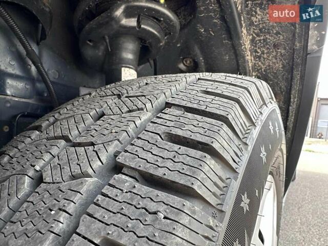 Синій Форд Транзит, об'ємом двигуна 2 л та пробігом 231 тис. км за 16700 $, фото 71 на Automoto.ua