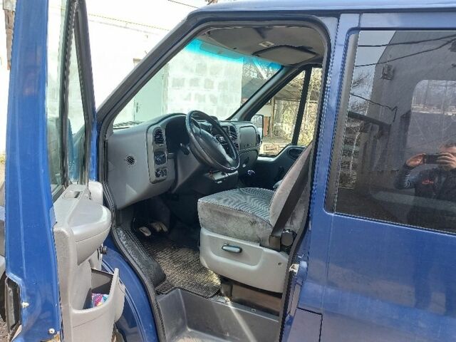 Синий Форд Транзит, объемом двигателя 2 л и пробегом 400 тыс. км за 5500 $, фото 2 на Automoto.ua