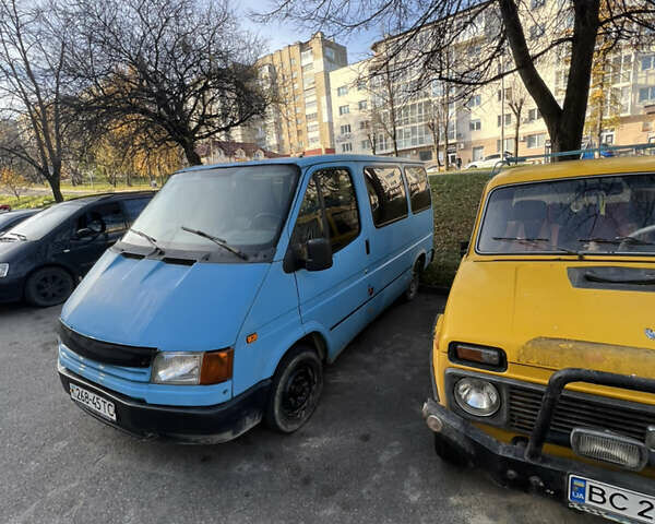 Синій Форд Транзит, об'ємом двигуна 2.5 л та пробігом 300 тис. км за 800 $, фото 4 на Automoto.ua