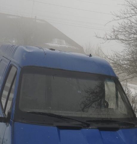 Синій Форд Транзит, об'ємом двигуна 0 л та пробігом 200 тис. км за 582 $, фото 1 на Automoto.ua