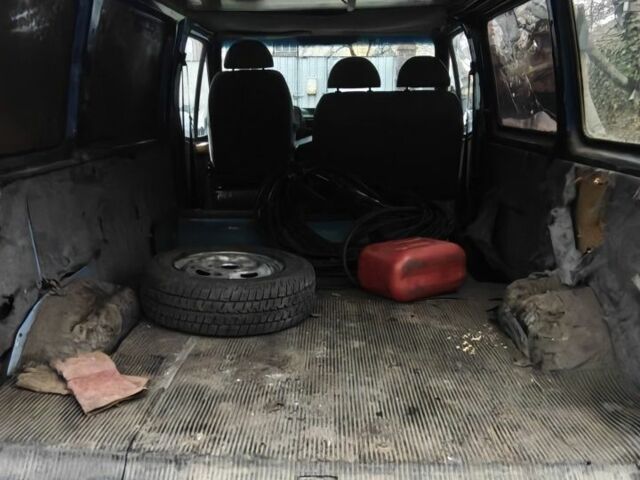 Синий Форд Транзит, объемом двигателя 2 л и пробегом 300 тыс. км за 831 $, фото 5 на Automoto.ua