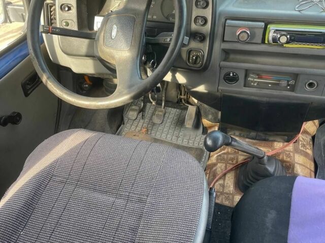 Синий Форд Транзит, объемом двигателя 2.5 л и пробегом 233 тыс. км за 1900 $, фото 4 на Automoto.ua