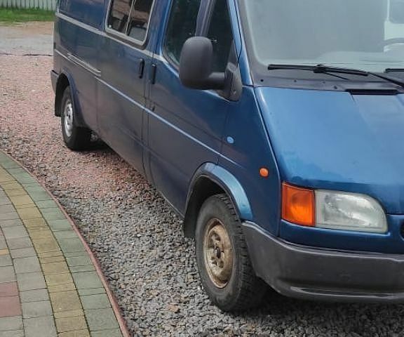 Синій Форд Транзит, об'ємом двигуна 2.5 л та пробігом 699 тис. км за 3800 $, фото 1 на Automoto.ua