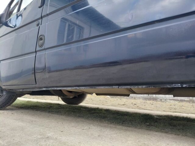 Синий Форд Транзит, объемом двигателя 2.5 л и пробегом 160 тыс. км за 2999 $, фото 3 на Automoto.ua