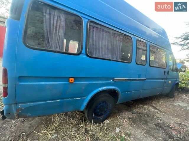 Синий Форд Транзит, объемом двигателя 2.5 л и пробегом 800 тыс. км за 2500 $, фото 5 на Automoto.ua