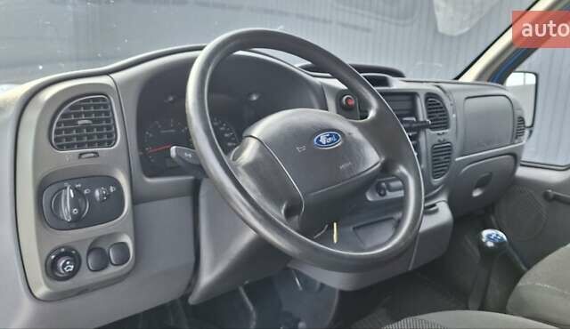Синий Форд Транзит, объемом двигателя 2 л и пробегом 235 тыс. км за 3750 $, фото 4 на Automoto.ua