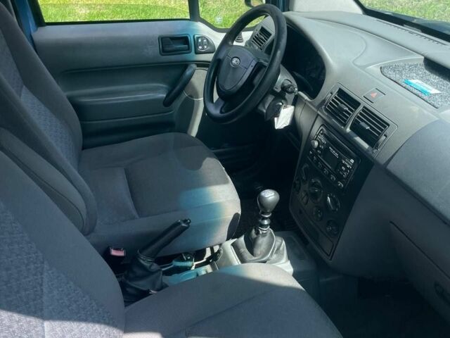 Синий Форд Транзит, объемом двигателя 1.8 л и пробегом 250 тыс. км за 1100 $, фото 4 на Automoto.ua