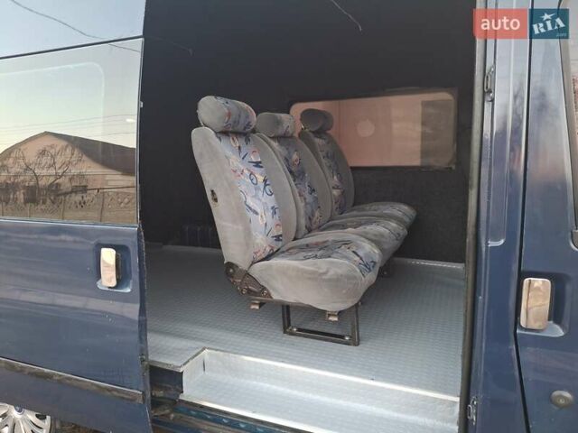 Синій Форд Транзит, об'ємом двигуна 2.4 л та пробігом 450 тис. км за 5500 $, фото 11 на Automoto.ua