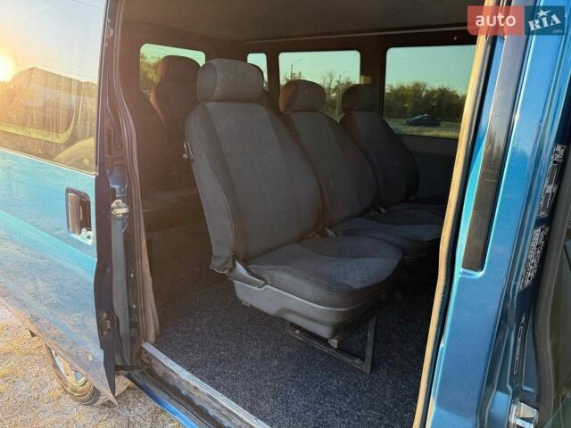 Синій Форд Транзит, об'ємом двигуна 2.2 л та пробігом 328 тис. км за 6800 $, фото 7 на Automoto.ua