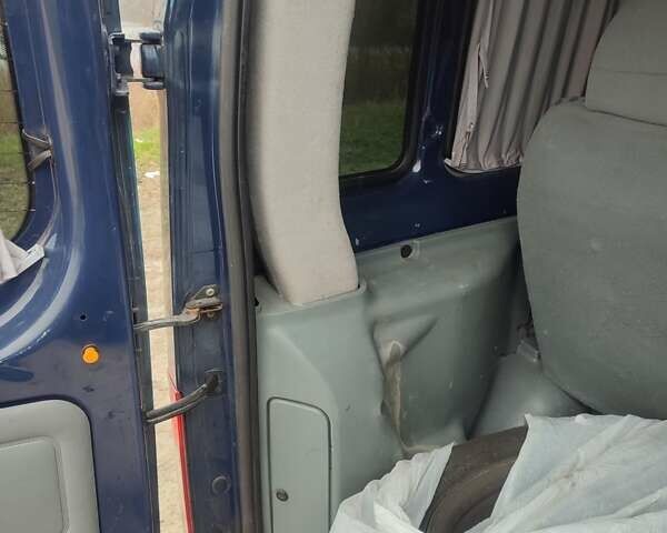 Синій Форд Транзит, об'ємом двигуна 2.2 л та пробігом 285 тис. км за 6799 $, фото 12 на Automoto.ua